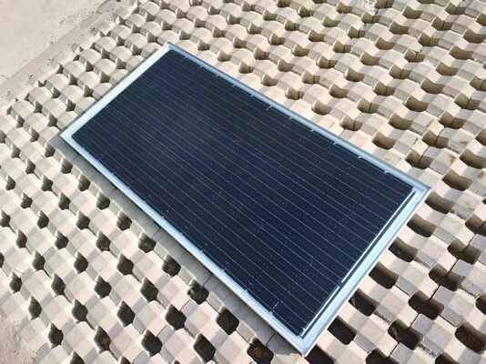 135W Monocrystalline Anti-Slip Tempered Glass Solar Floor Tile dengan Jaminan Output 25 Tahun