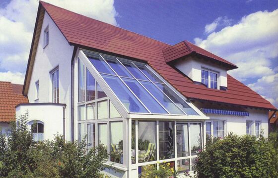 Ukuran Panjang Tile Atap Surya Monocrystalline Merah / Hijau - 86W High-Power Color PV, 154W / m2, Estetis & Efisien